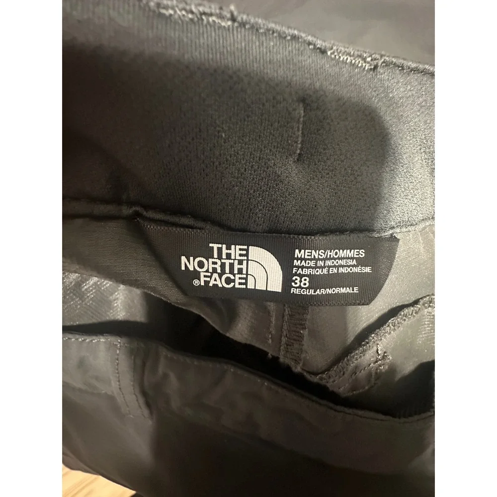 The North Face Mens 38‎ Regular Convertible Hiking Pants Black Zip Off Cargo